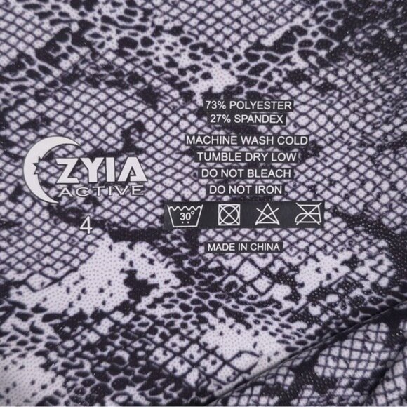 ZYIA ACTIVE Cobra Metallic Pocket Light N Tight Hi Rise Capri Size 4 - Picture 6 of 11